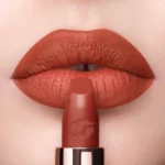رژ لب شارلوت تیلبری Matte Revolution – Blossom Red - تصویر 2
